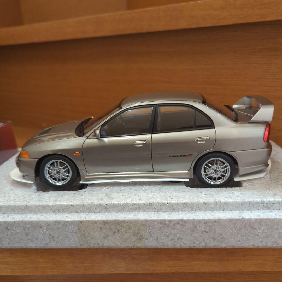 MOTOR　HELIX　三菱　ランサーエボリューションⅣ　1/18