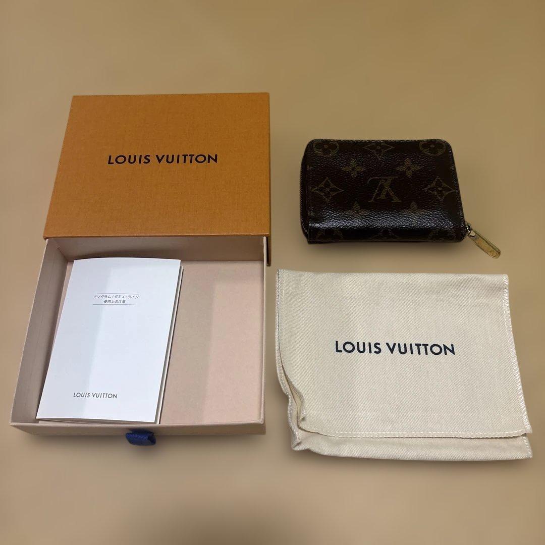 LOUIS VUITTON モノグラム ジッピーパスケース