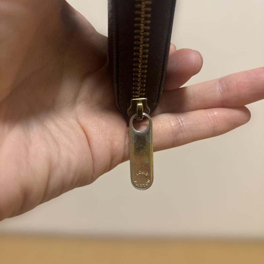 LOUIS VUITTON モノグラム ジッピーパスケース