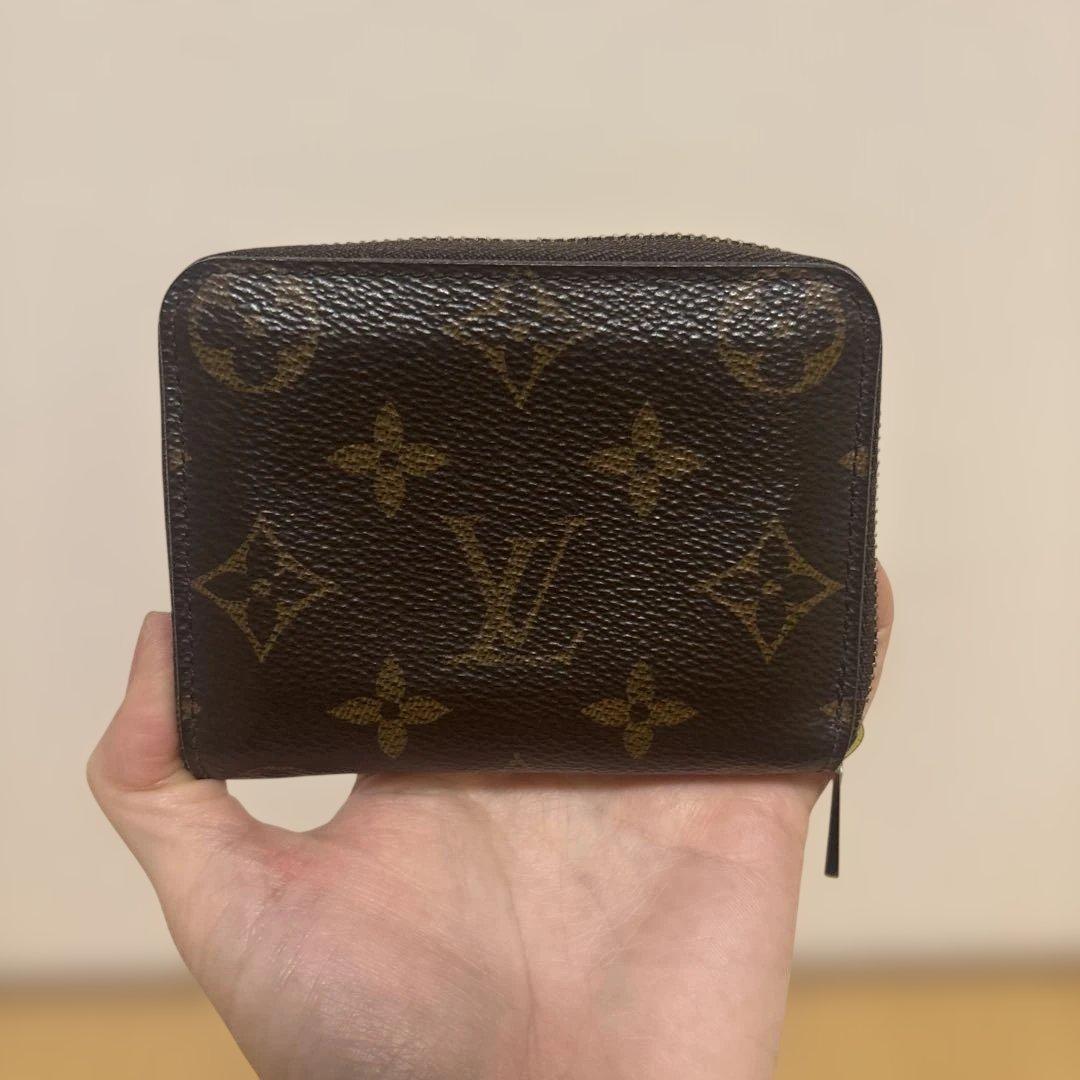 LOUIS VUITTON モノグラム ジッピーパスケース
