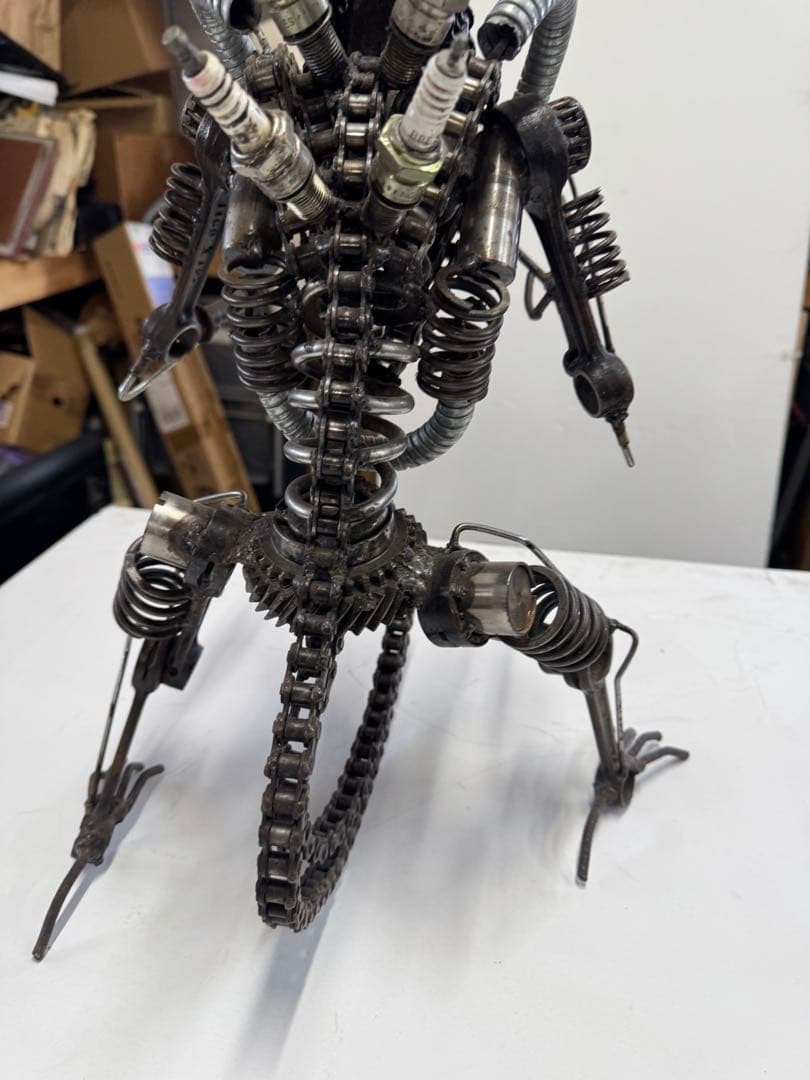 廃材アート　エイリアン