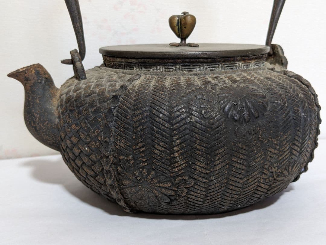 ♦希少！祥雲堂造 竹籠編み目紋鉄瓶 自在摘み銅蓋 アンティーク骨董品コレクション