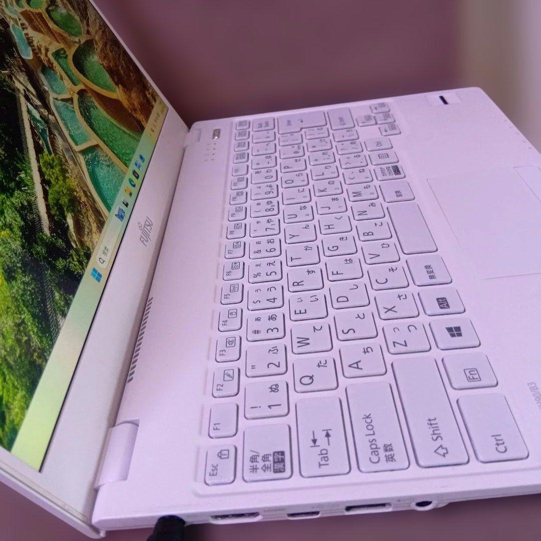 Z② 富士通　ＦＭＶＵ9B3WDA　UH90/B3