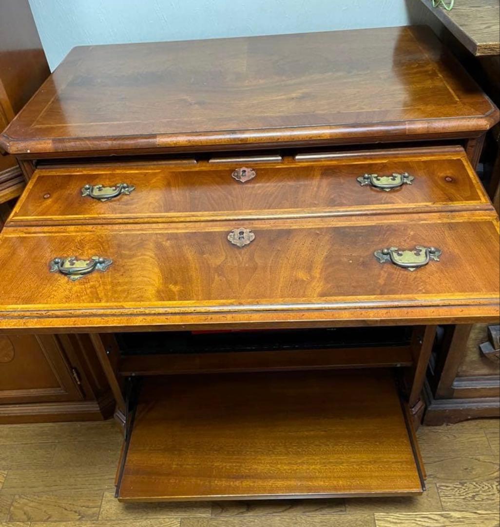 英国アンティーク　チェスト