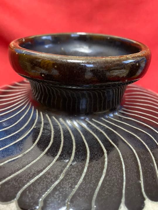 壺　かなり古い　珍品　陶芸品