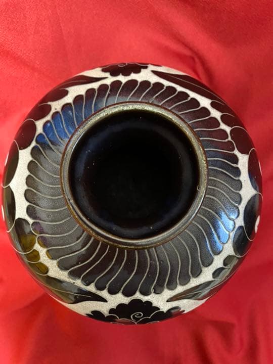 壺　かなり古い　珍品　陶芸品