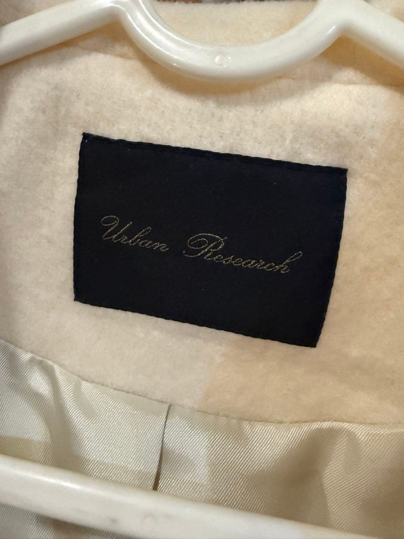 新品未使用タグ付き　オフホワイト　クリーム色 チェスターコート ウール90%