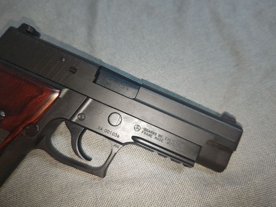 KSC ガスブローバックP226R HW システム7　木製グリップ付き