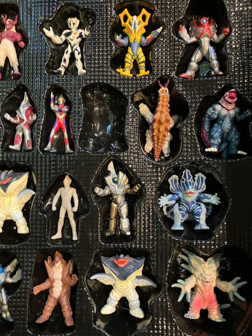 【ウルトラマン　ティガ・ウルトラ　モンスター超全集】3点セット　レア　欠品あり