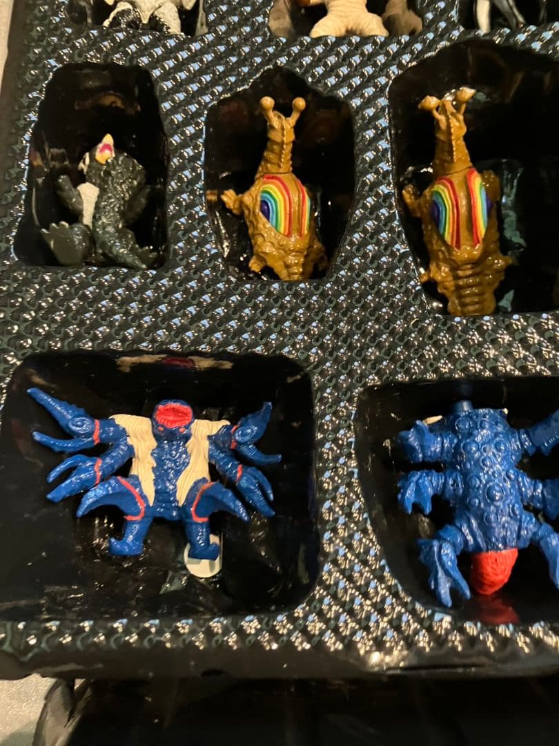 【ウルトラマン　ティガ・ウルトラ　モンスター超全集】3点セット　レア　欠品あり