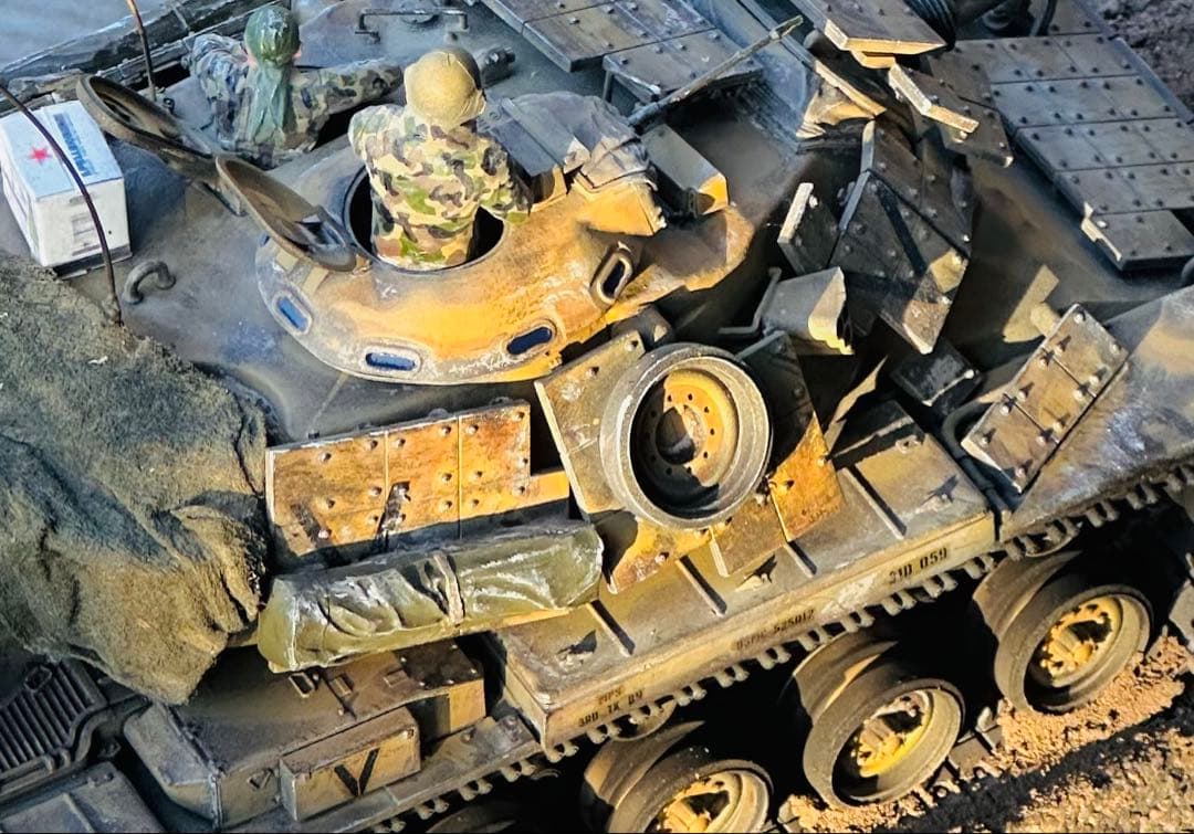 完成品プラモデル1/35タミヤ製アメリカM60A1リアクティブアーマー