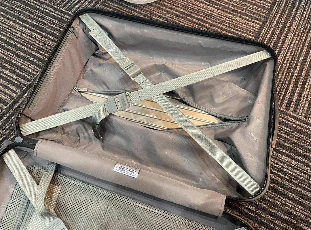 RIMOWA シャンパンゴールドキャリーケース 2輪