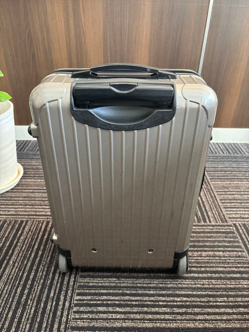 RIMOWA シャンパンゴールドキャリーケース 2輪