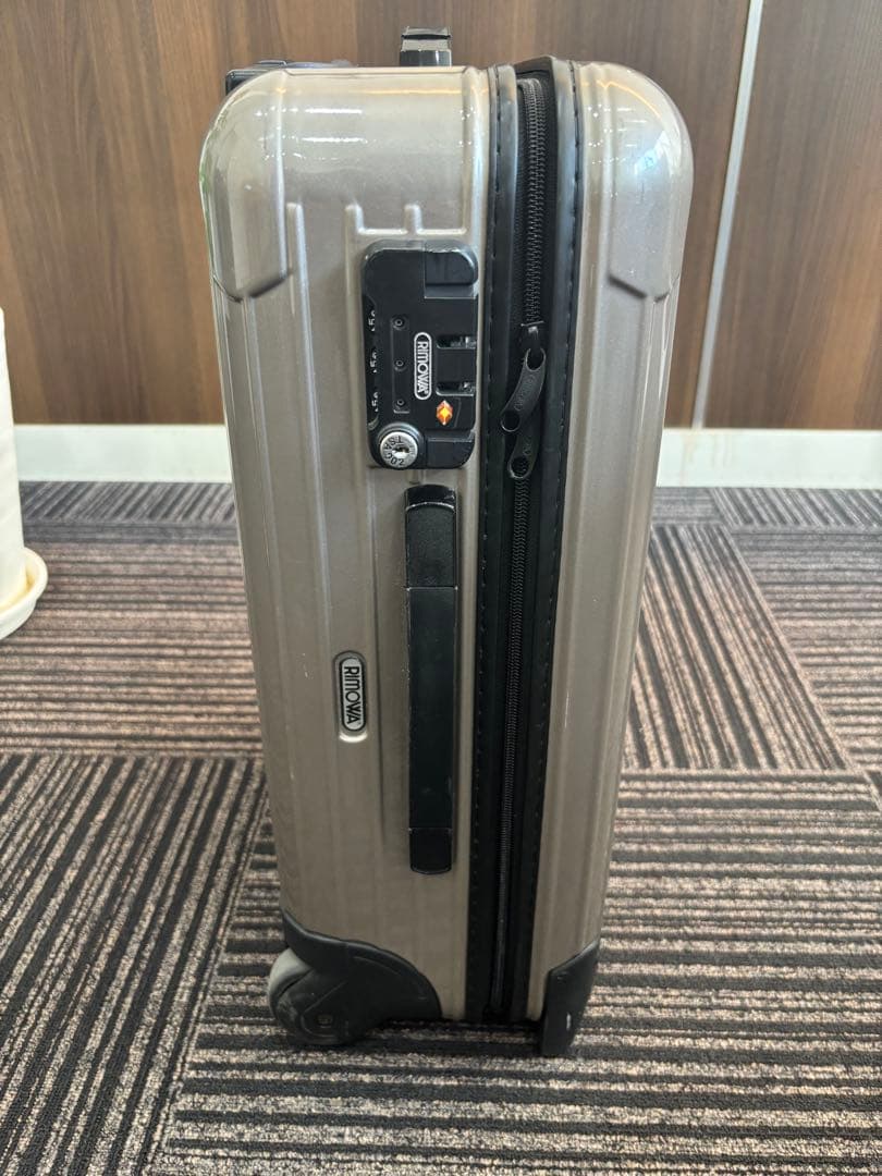 RIMOWA シャンパンゴールドキャリーケース 2輪