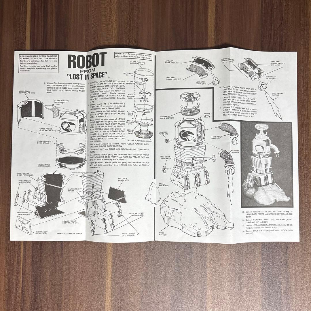 ロスト・イン・スペースロボット＆ロビー・ザ・ロボット　プラモデル　２点セット