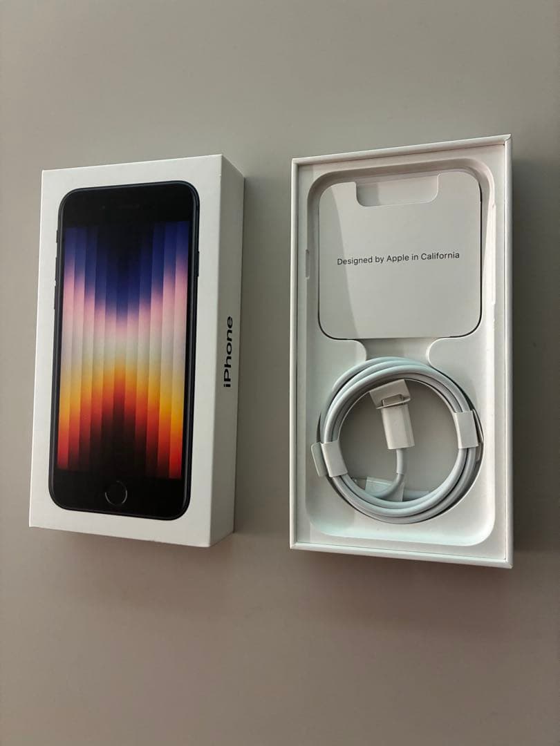 Apple iPhone SE 第3世代 128GB ブラック　SIMフリー