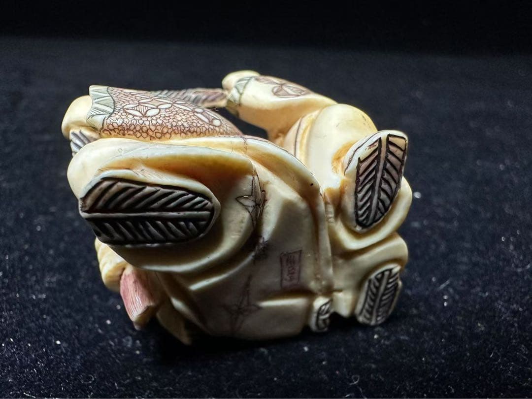 根付　置物　アンティーク　天然素材　彫刻 古美術品　細密細工　骨董コレクション