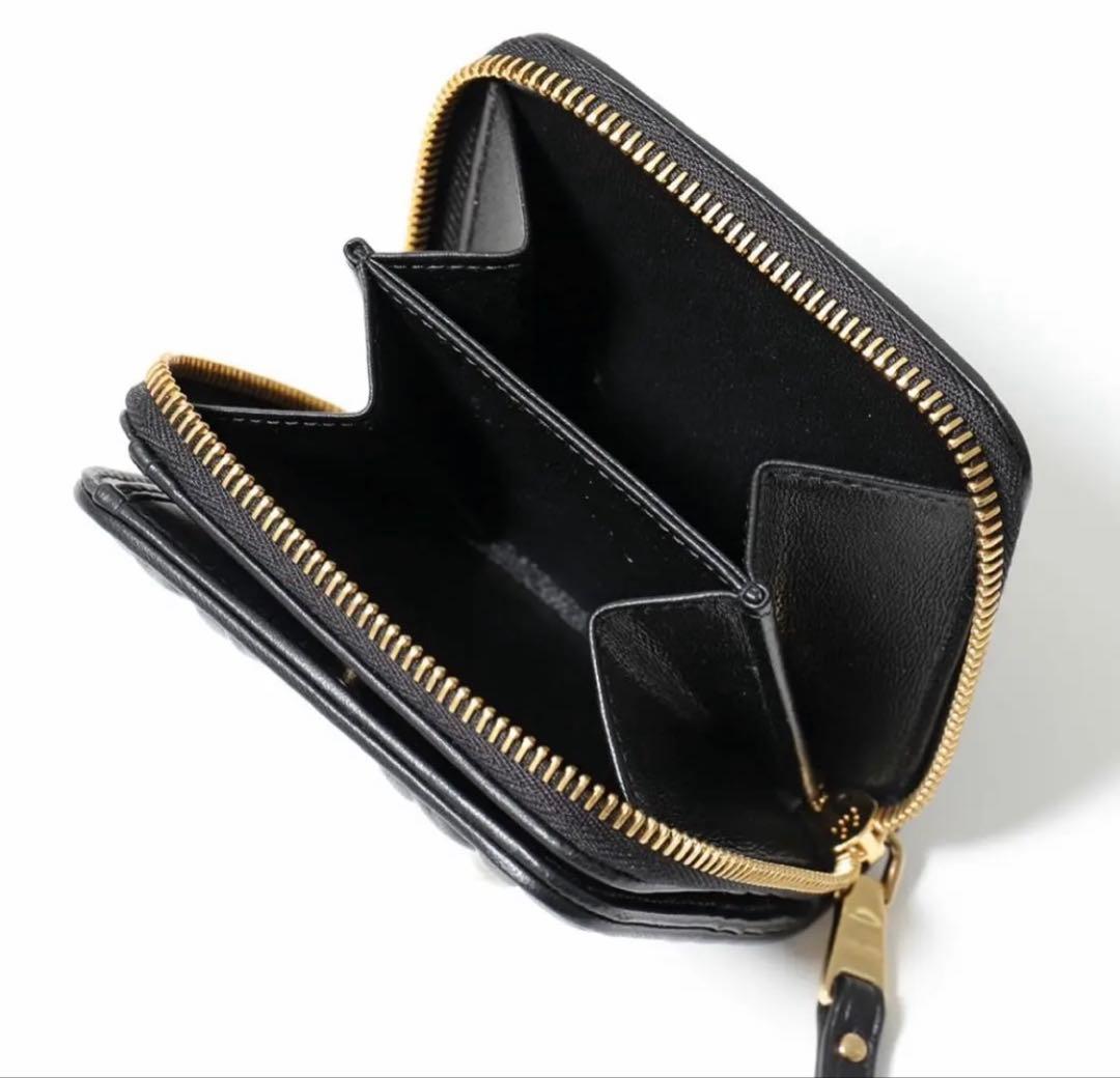 ☆MIU MIU☆ マテラッセ 黒 二つ折り財布 新品未使用品♪