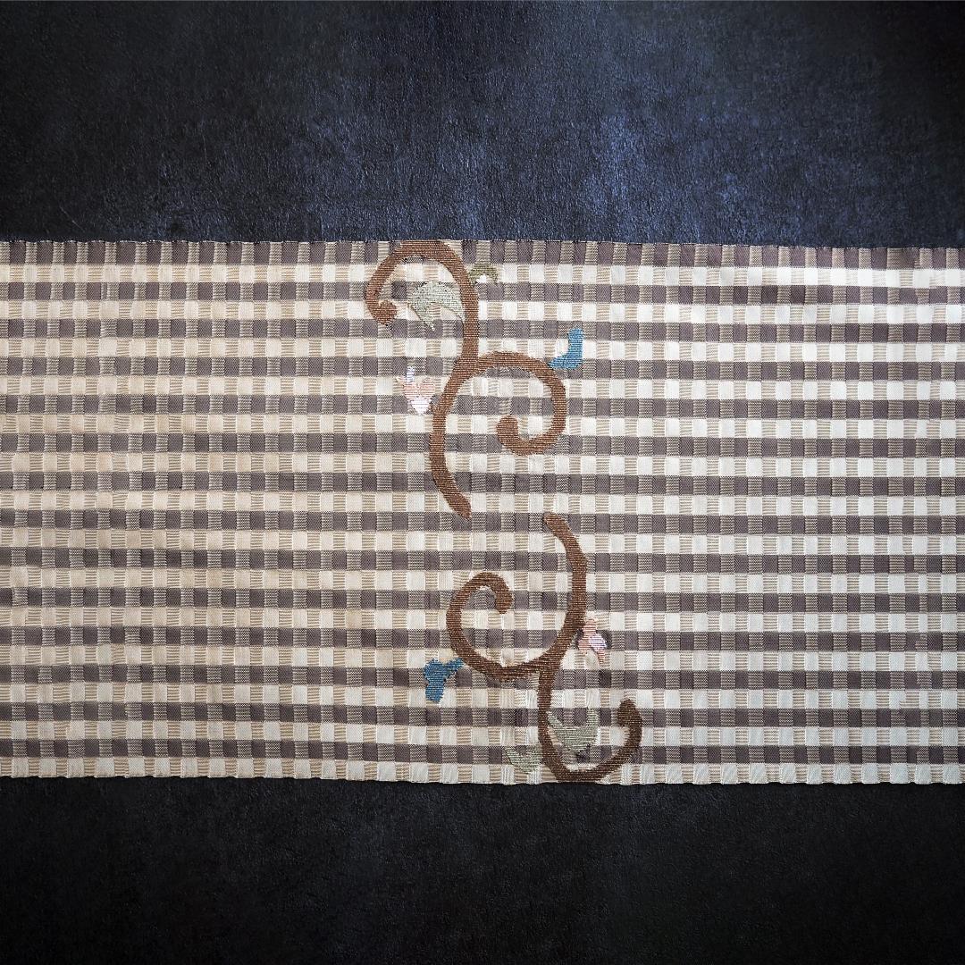 正絹 名古屋帯♪ 八寸 一松に蔦文様 金通し ベージュ 茶系 カジュアル 上品