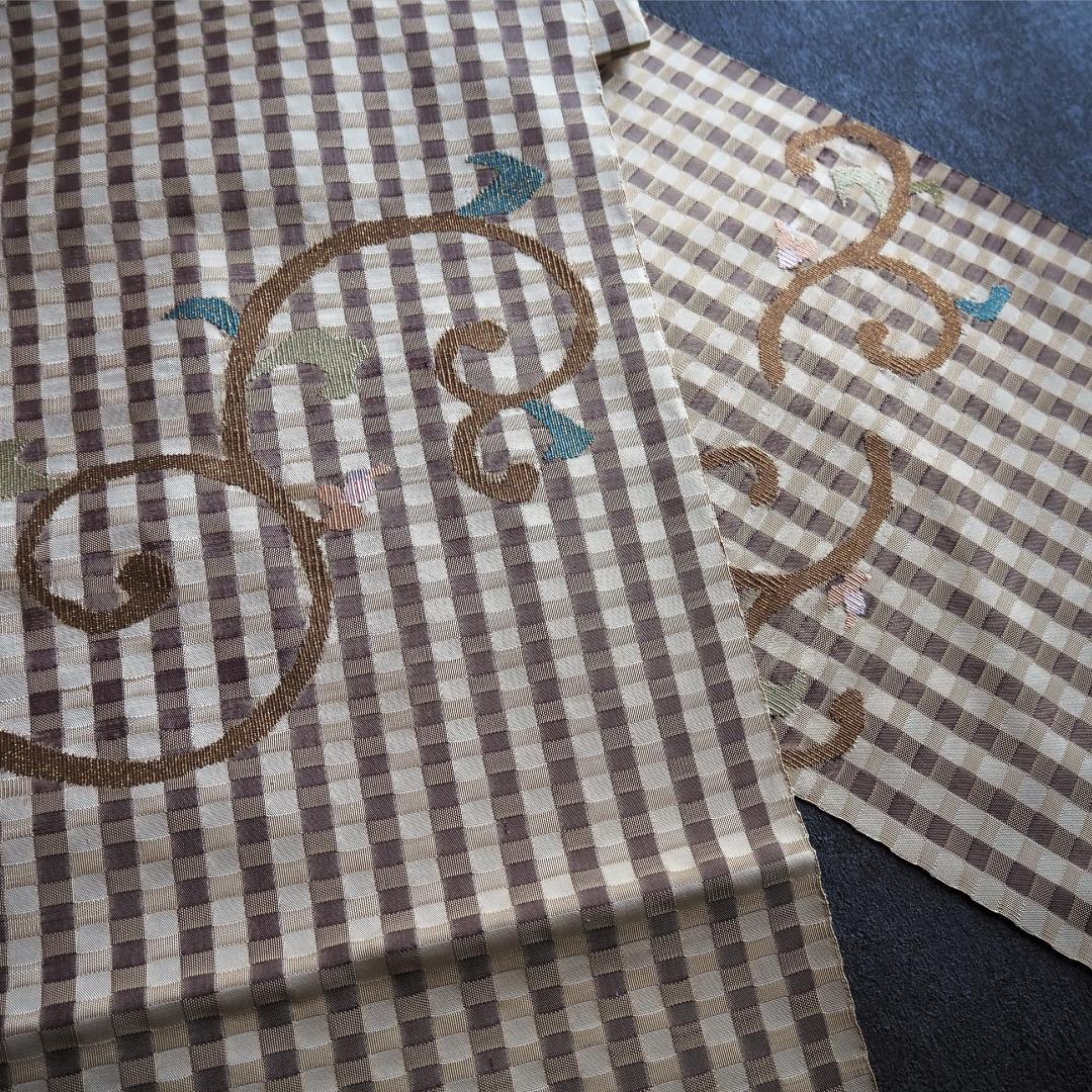 正絹 名古屋帯♪ 八寸 一松に蔦文様 金通し ベージュ 茶系 カジュアル 上品