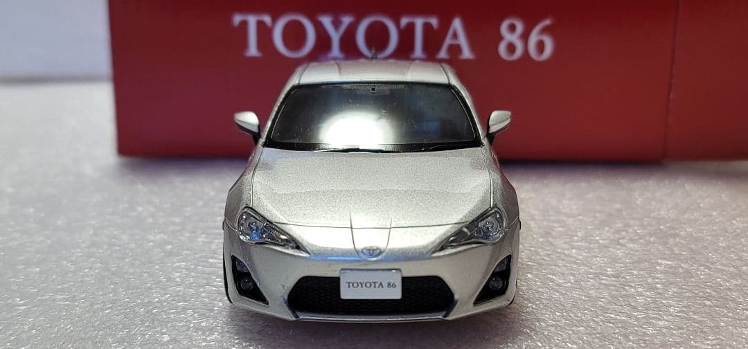 【 全国送料無料 】美品！ ディーラー特注 トヨタ 86 ミニカー ケース付