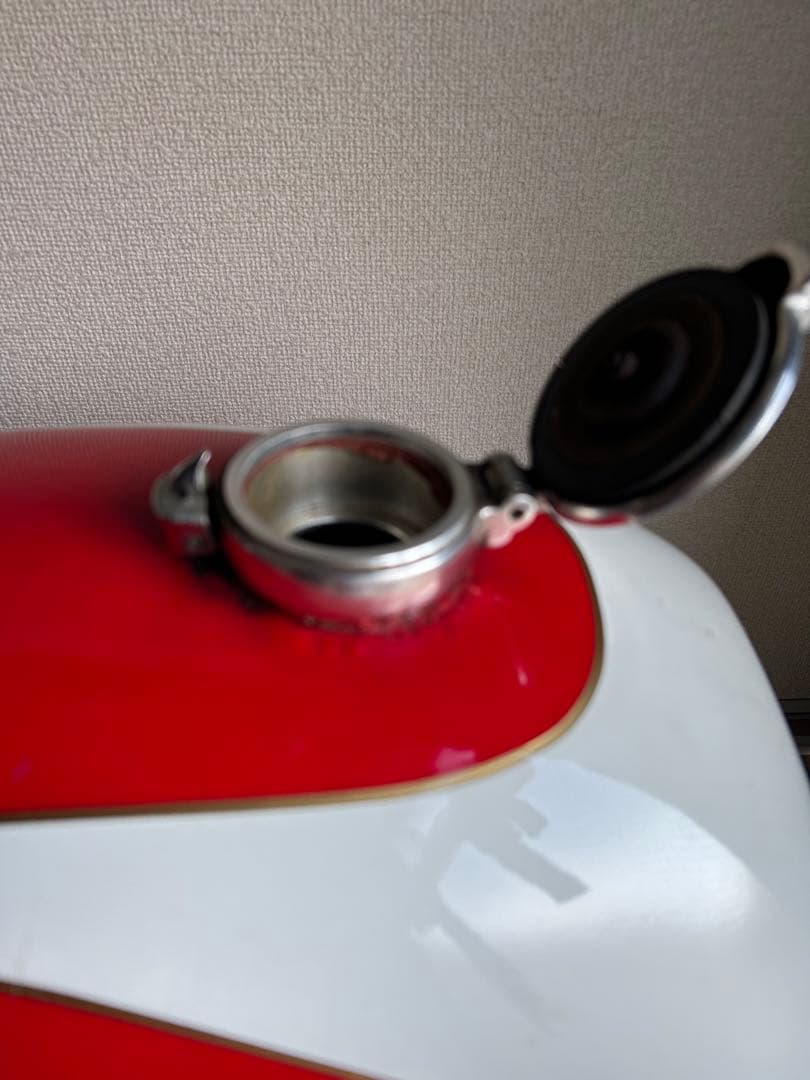 当時物 MVアグスタ レース用タンク frp製