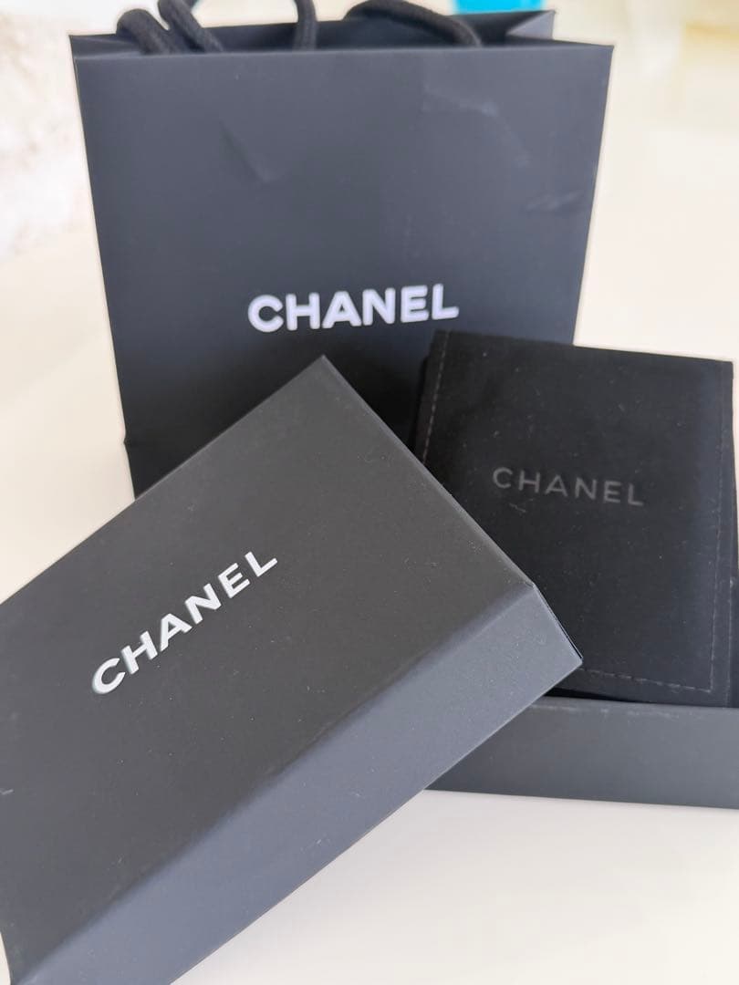 CHANEL CCロゴブローチ パール