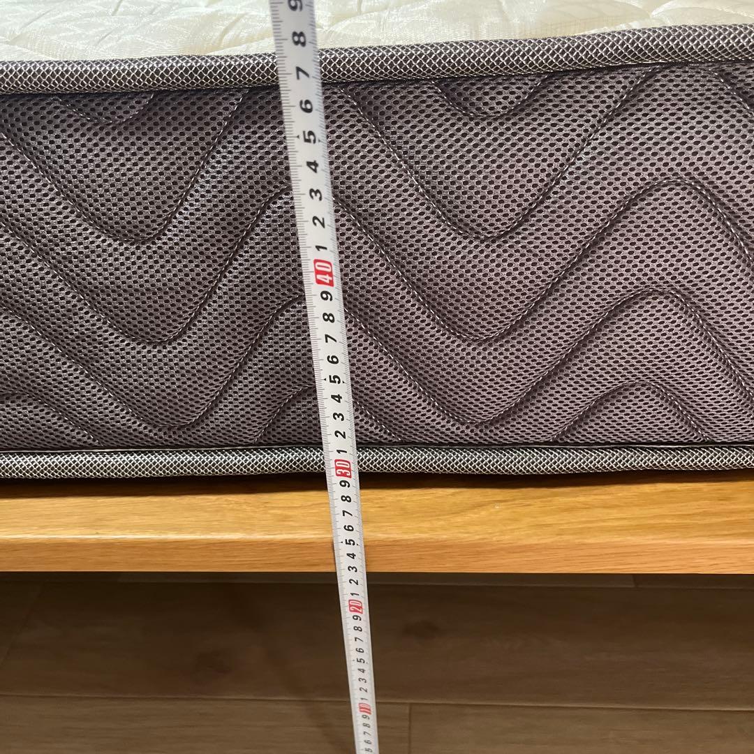 4*1様 ベッドフレーム【無印】、マットレス【ニトリ】