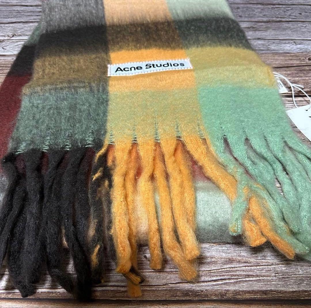 新品未使用 ACNE STUDIOS アクネストゥディオズ　緑オレンジ