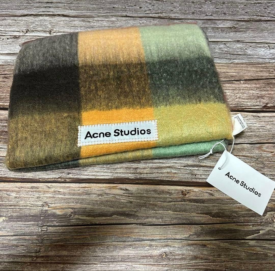 新品未使用 ACNE STUDIOS アクネストゥディオズ　緑オレンジ