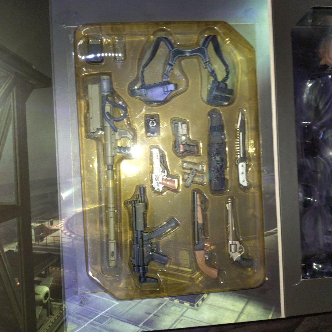 ホットトイズ バイオハザード5 アルバート・ウェスカー MIDNIGHT版