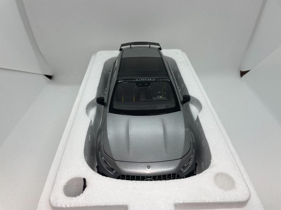 301-023 KILOworks 1/18 メルセデスベンツ AMG A45S