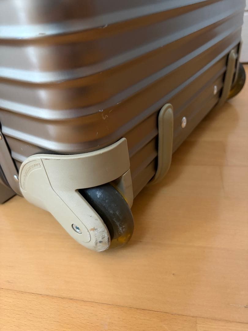 リモワ　トパーズ　23Ｌ