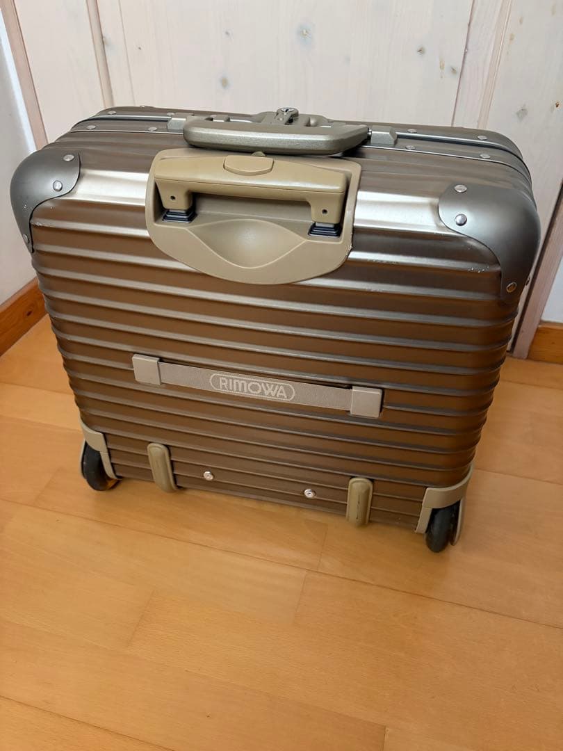 リモワ　トパーズ　23Ｌ