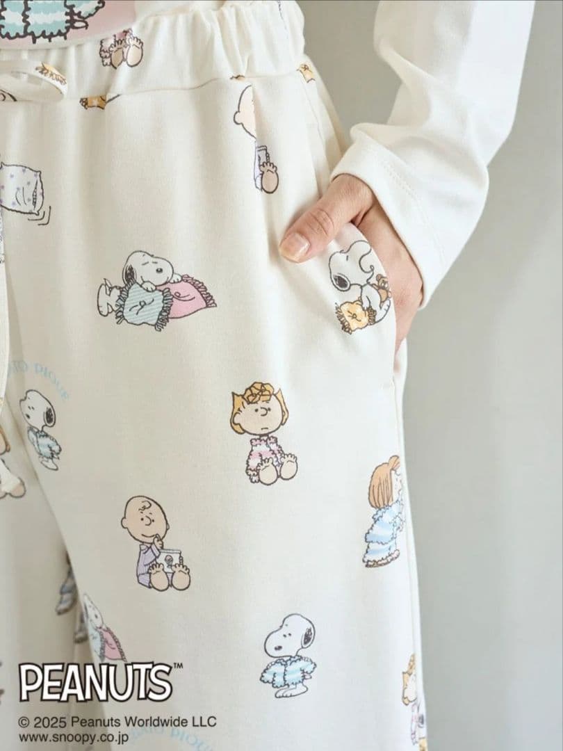 gelato pique【PEANUTS】オリジナルアート 総柄ロングパンツ