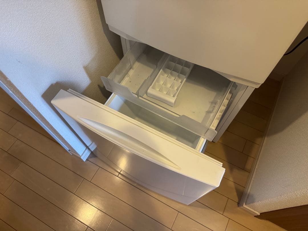 m*5様 【東芝】ホワイト 冷蔵庫 上下二段式（値下げ）