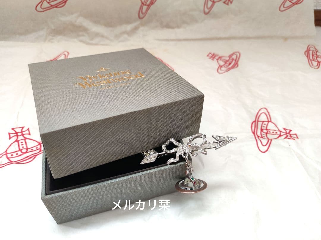 希少 ヴィヴィアンウエストウッドブローチ VivienneWestwood