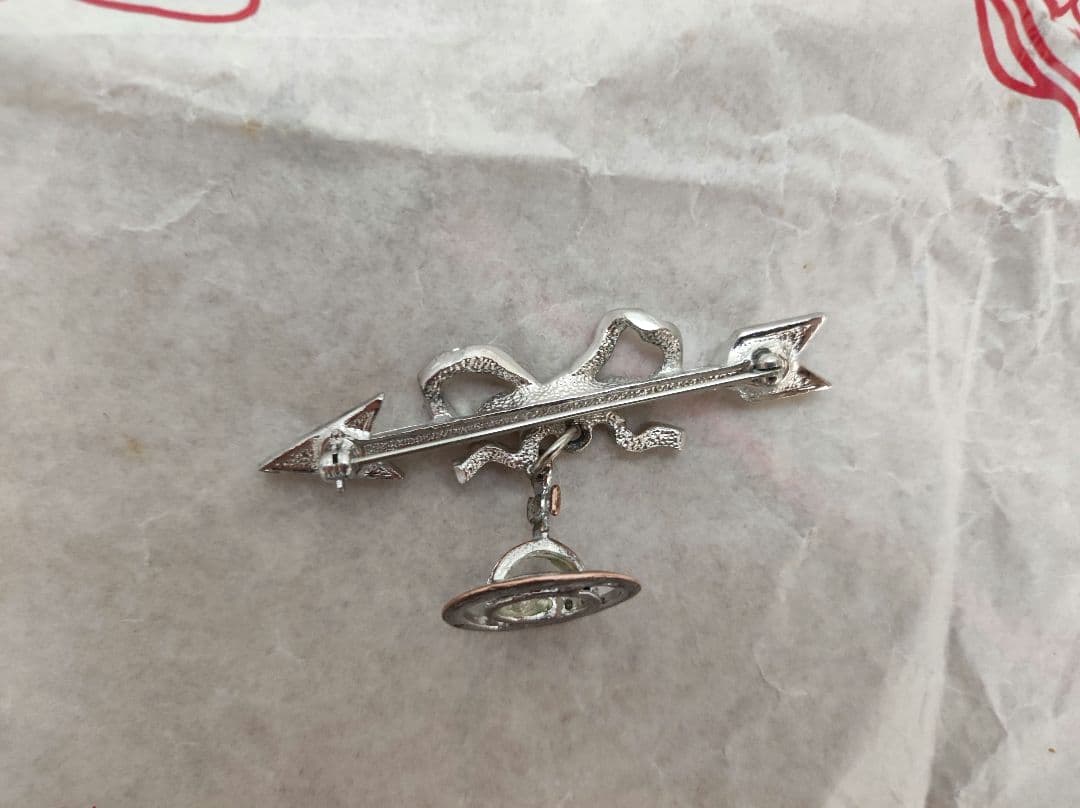 希少 ヴィヴィアンウエストウッドブローチ VivienneWestwood