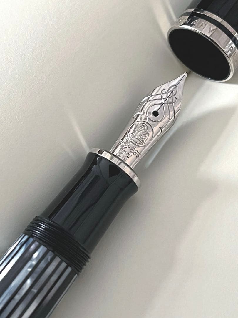 ペリカンM605 トータスシェルブラック EF 万年筆　値下げ不可