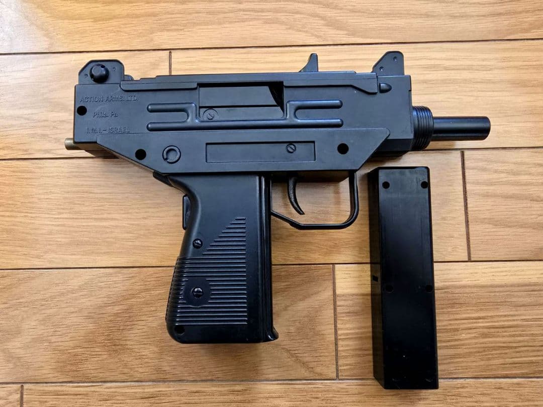 マルゼン製　UZIフルオートピストル