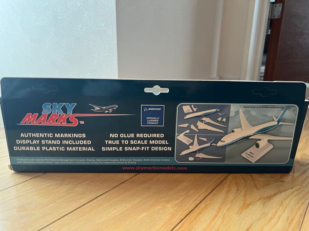 新品 SKYMARKS アメリカン航空機モデル　1/200