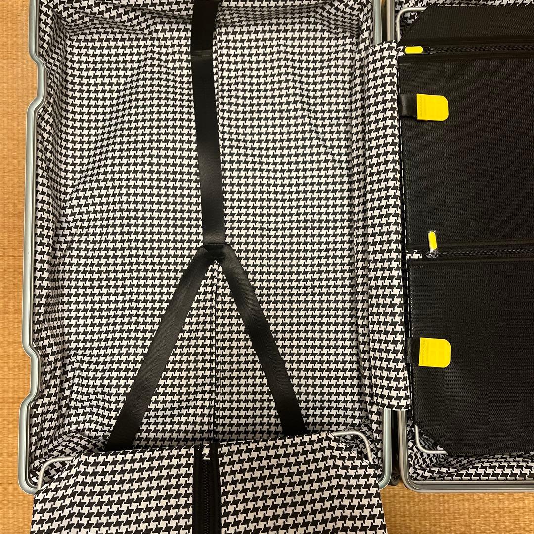 イノベーター アルミ スーツケース 70l