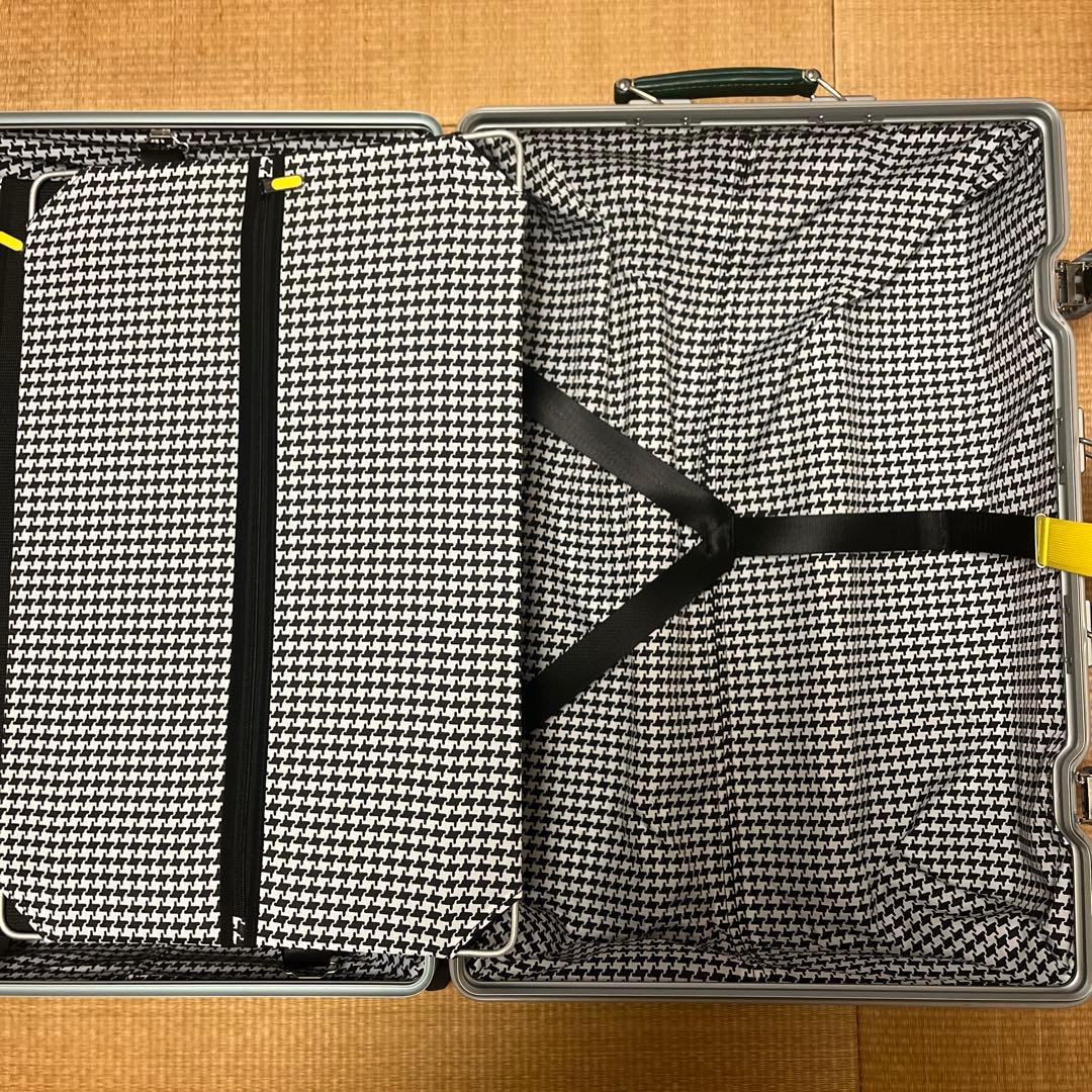 イノベーター アルミ スーツケース 70l