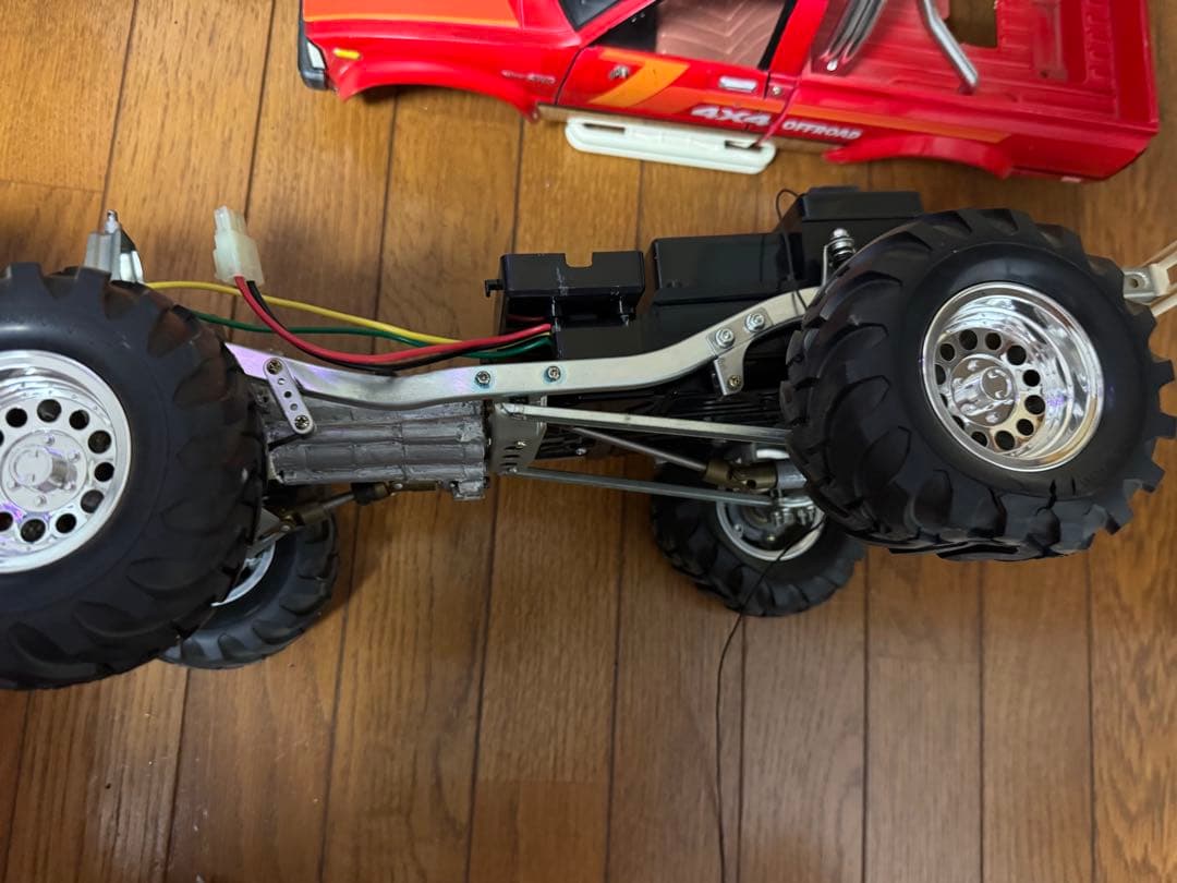 ル*ズ様 タミヤ トヨタハイラックス　RCカー　バッテリーなし動作未検証ジャンク