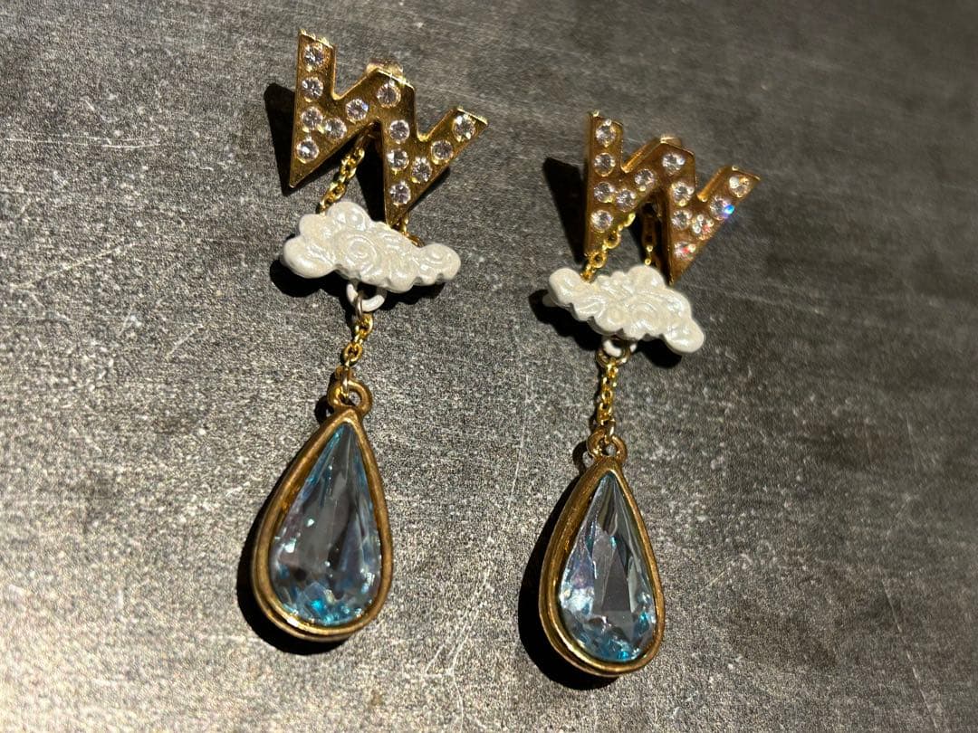 ジョジョの奇妙な冒険 PAMEO POSE ウェザー　ピアス　ゴールド