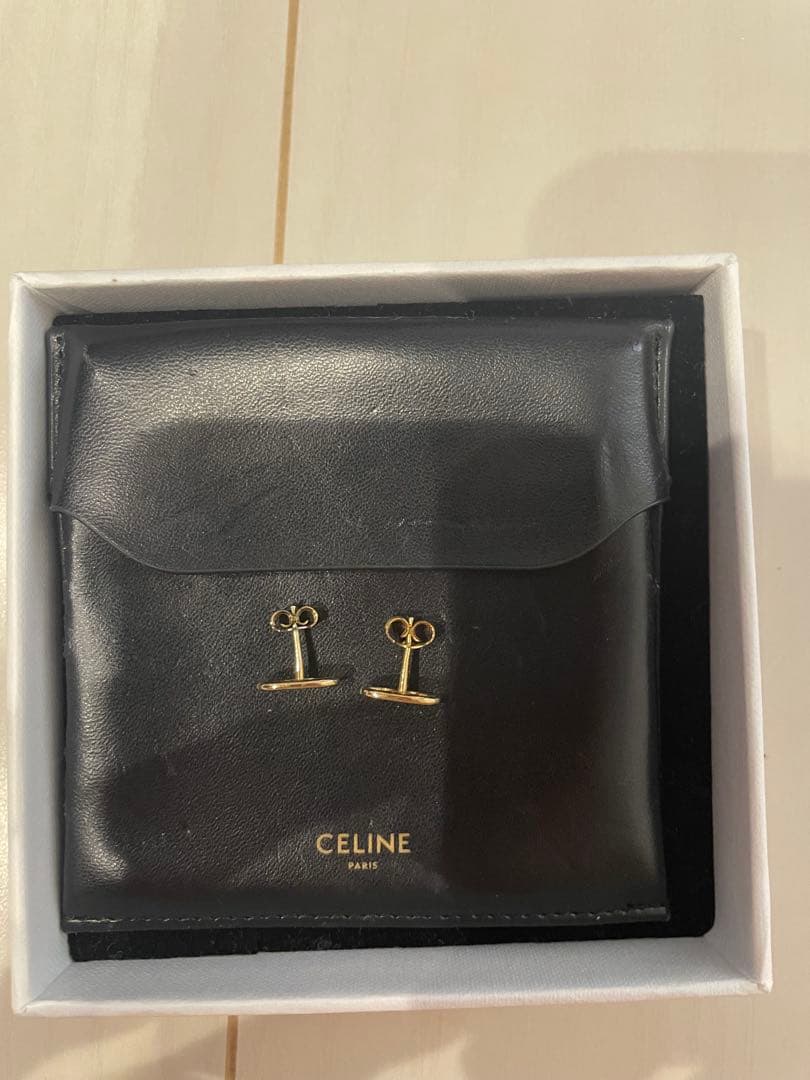 CELINE セリーヌ トリオンフ ピアス