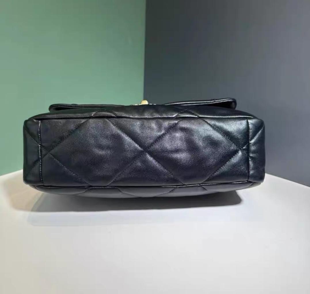 即日発送 ~~ ブラック キルティング ショルダーバッグ