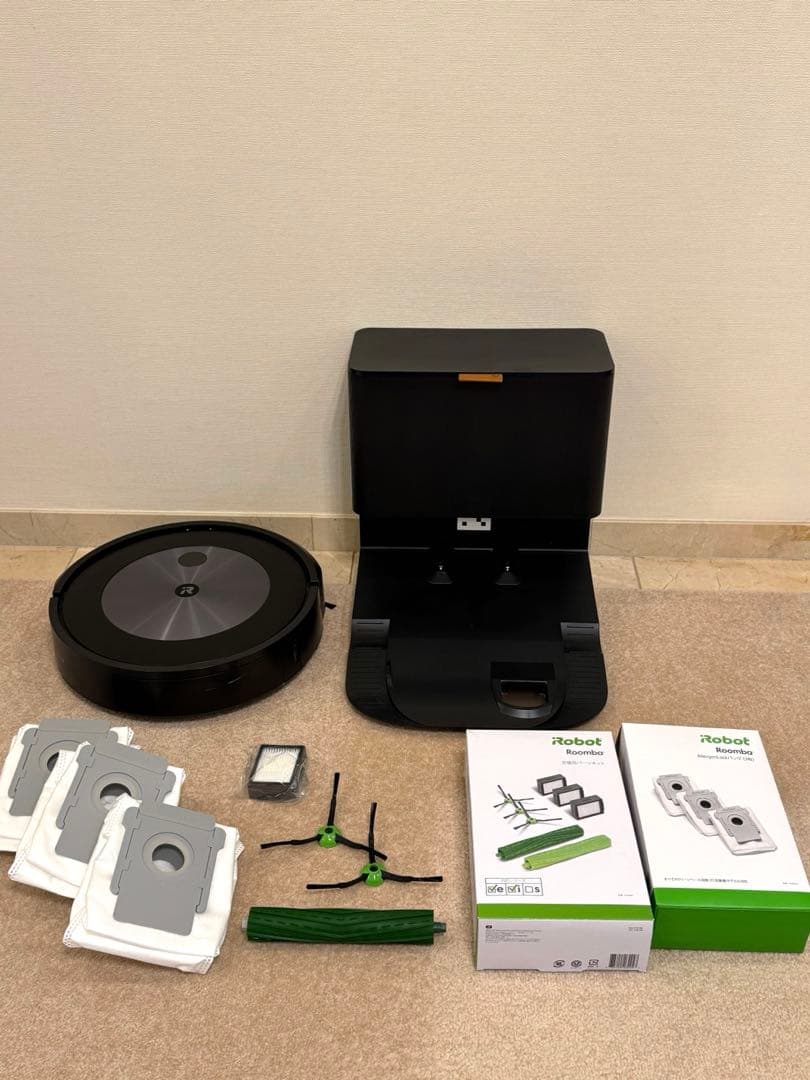 iRobot ルンバ j7+ クリーンベース付き／付属品あり ※要バッテリー交換