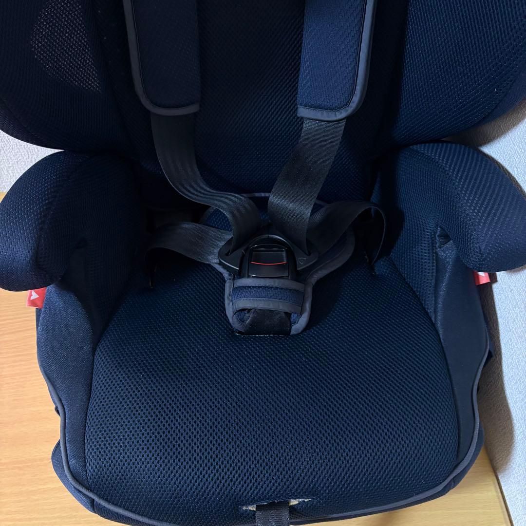 アップリカ エアグルーヴ AD ネイビー ジュニアシート