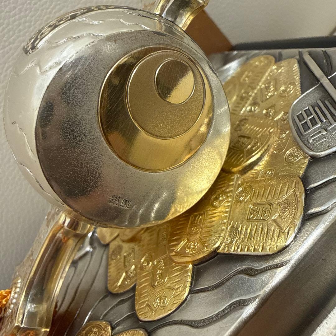 日本の金属工芸品 ガラスケース付き